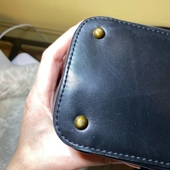 Pre loved vintage authentic Chanel tote bag - Picture 11 of 15